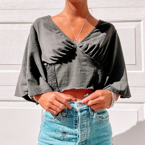 SHEIN Tops - SHEIN Black Flowy Crop Top Sz Small